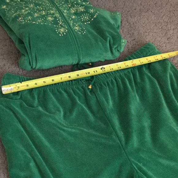 NWOT 2 Piece Set Glitter-scope Green & Gold Metallic Long Sleeve Jogger Set - Picture 14 of 16